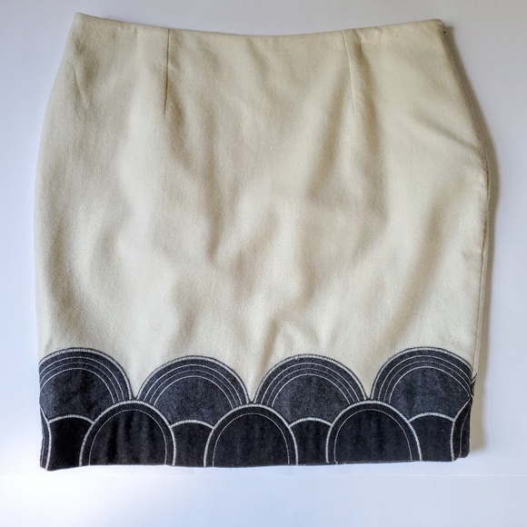 Boden | Cream Wool Skirt with Geometric Appliques - Picture 4 of 8